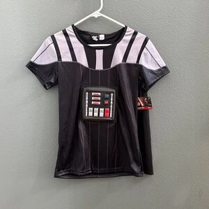 NWT Woman’s Star Wars Darth Vader Shirt Sz S/M with Cape